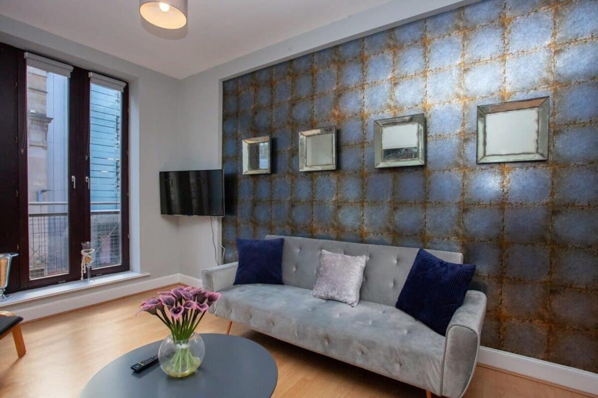 Modern And Refurbished Flat In Merchant City Glasgow Exterior photo